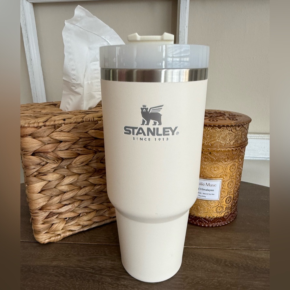 Stanley Cream and Silver timber, straw not included